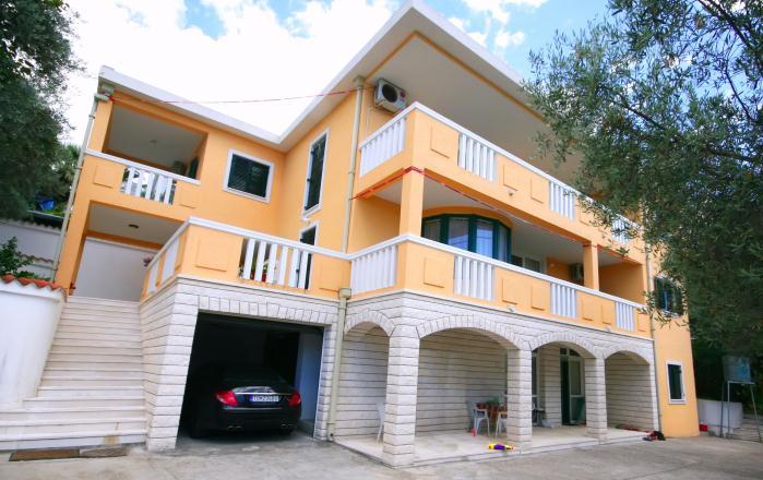 Отель Villa Anika 2*, Бечичи - фото 1