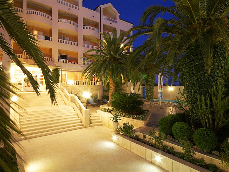 Отель Laurentum Hotel 4*, Тучепи - фото 2