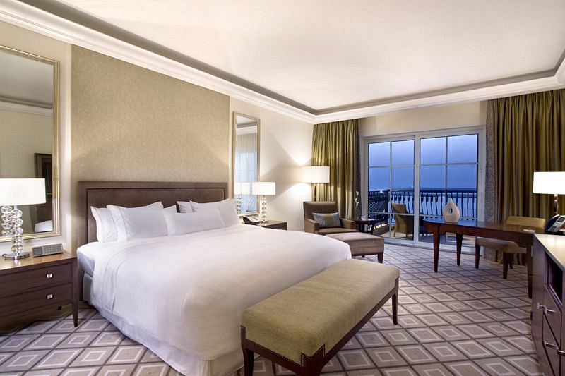 The Westin Dubai Mina Seyahi Beach Resort & Marina 5* - смотреть фото 11 Отель The Westin Dubai Mina Seyahi Beach Resort & Marina 5*, Дубаи - фото 11