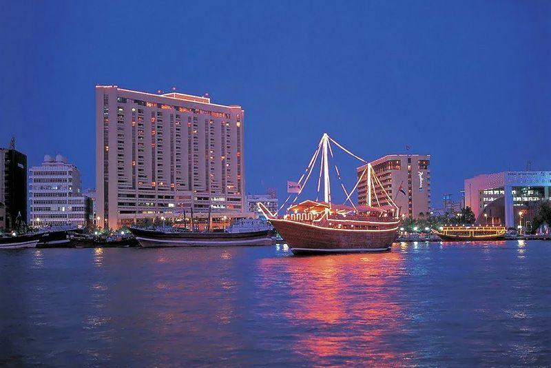Radisson Blu Dubai Deira Creek 4* - смотреть фото 1 Отель Radisson Blu Dubai Deira Creek 4*, - фото 1