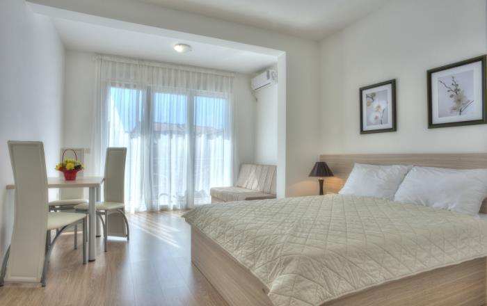 Отель House Star Villa 4*, Петровац - фото 4