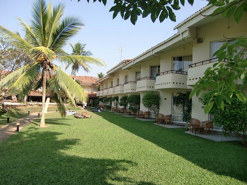 Hibiscus Beach Hotel 3* - смотреть фото 3 Отель Hibiscus Beach Hotel 3*, Калутара - фото 3
