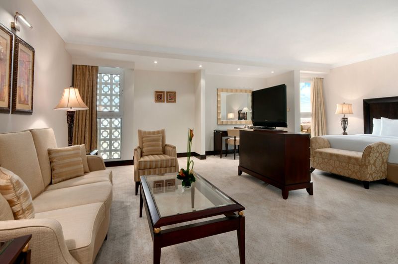 Hilton Abu Dhabi Capital Grand 5* - смотреть фото 9 Отель Hilton Abu Dhabi Capital Grand 5*, Абу Даби - фото 9