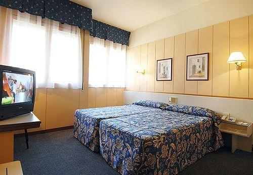 Bonanova Suite Aparthotel 3* - смотреть фото 2 Отель Bonanova Suite Aparthotel 3*, Барселона - фото 2