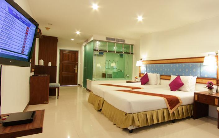 Andaman Beach Suites 3* - смотреть фото 8 Отель Andaman Beach Suites 3*, Пхукет - фото 8