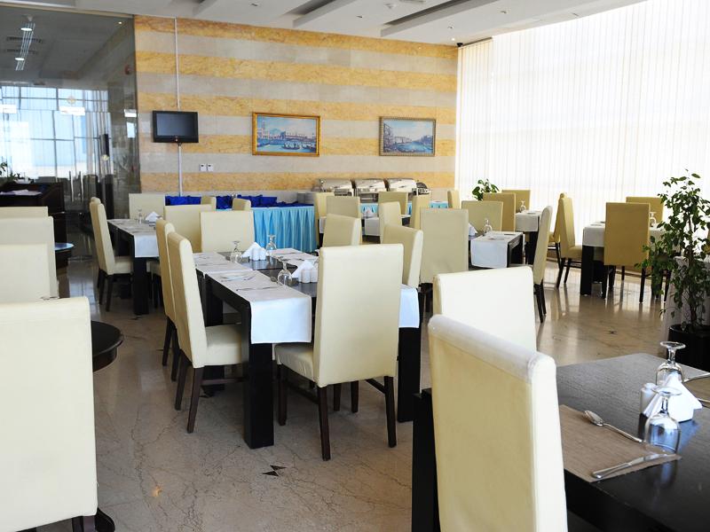 Отель Tulip Inn Royal Suites Ajman 3*, Аджман - фото 11