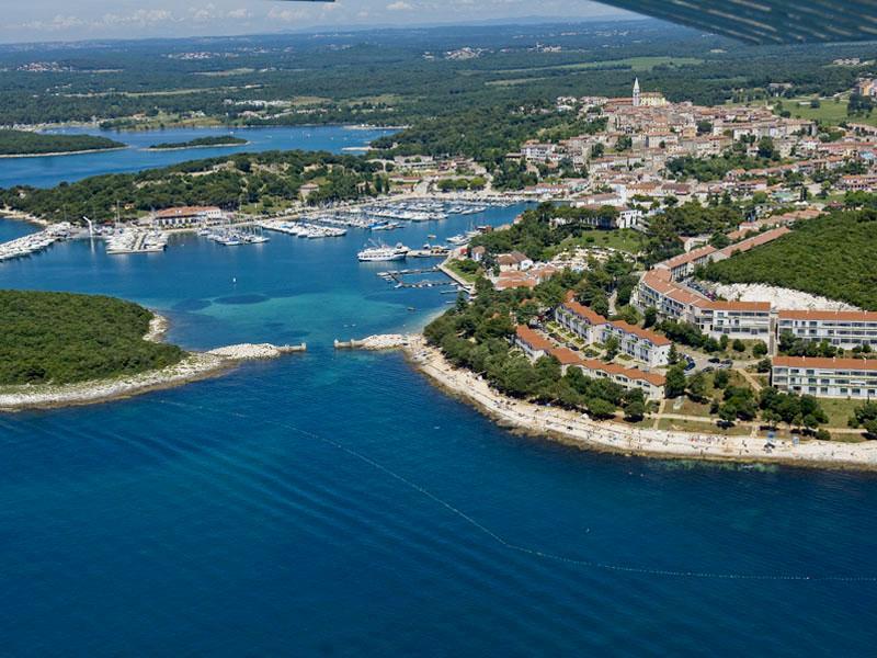 Отель Belvedere Apartments Resort Vrsar 4*, Врсар - фото 1