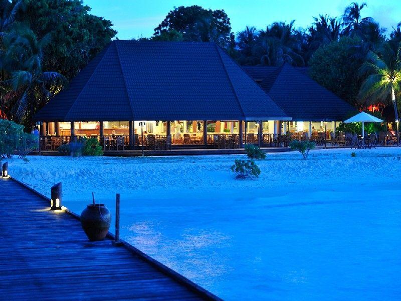 Holiday Island Resort 4* - смотреть фото 14 Отель Holiday Island Resort 4*, Мале - фото 14