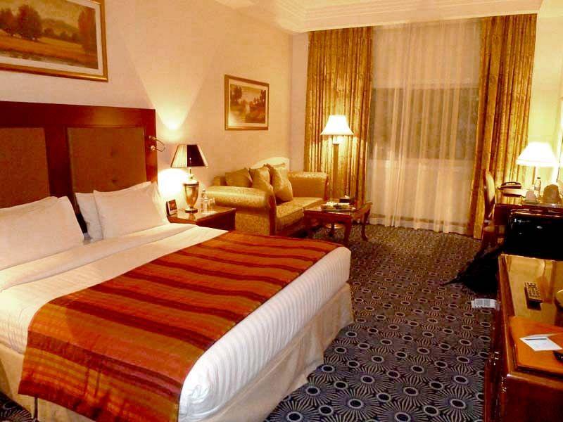 Holiday Inn Bur Dubai Embassy District 4* - смотреть фото 8 Отель Holiday Inn Bur Dubai Embassy District 4*, - фото 8