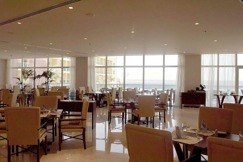 Radisson Blu Fujairah Resort 5* - смотреть фото 10 Отель Radisson Blu Fujairah Resort 5*, Фуджейра - фото 10
