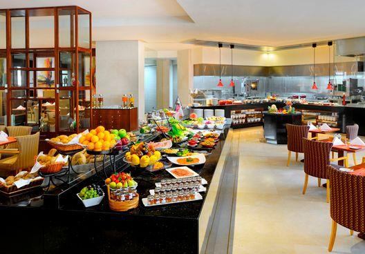 Ramada Jumeirah Hotel 4* - смотреть фото 15 Отель Ramada Jumeirah Hotel 4*, Дубаи - фото 15