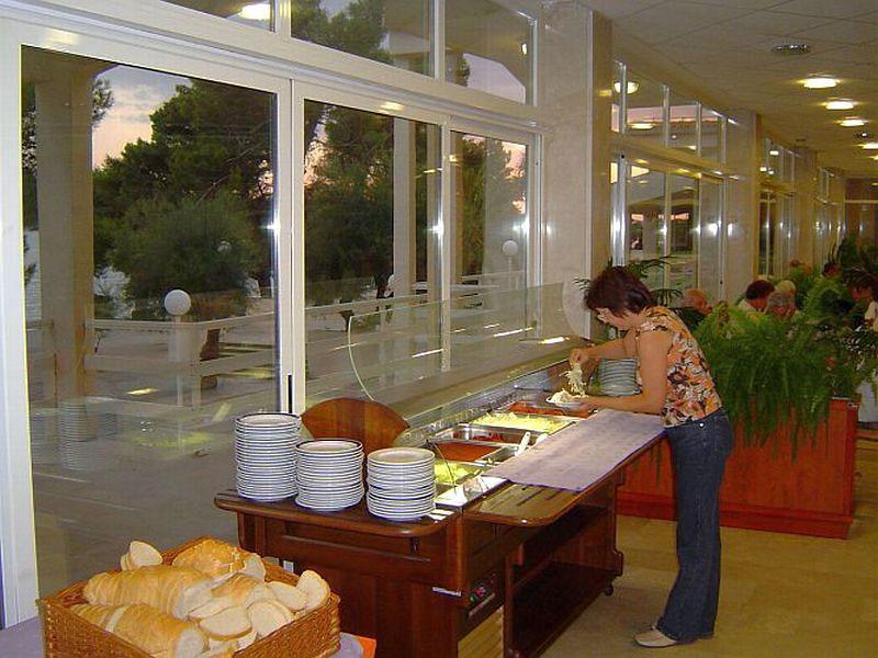Отель Resnik Hotel 2*, Каштела - фото 8
