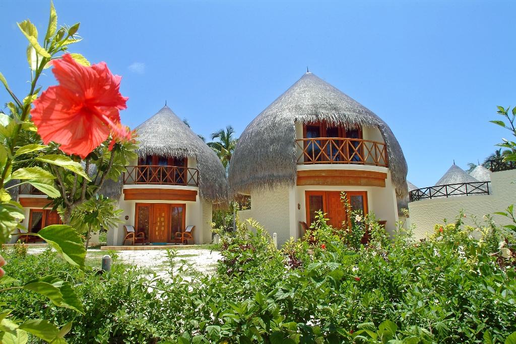 Отель Bandos Island Resort 4*, Мале - фото 1