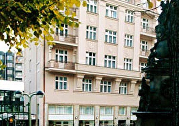 Отель Wolker 3*, Карловы Вары - фото 1