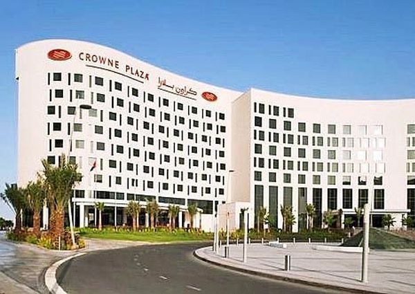 Crowne Plaza Abu Dhabi 5* - смотреть фото 1 Отель Crowne Plaza Abu Dhabi 5*, - фото 1