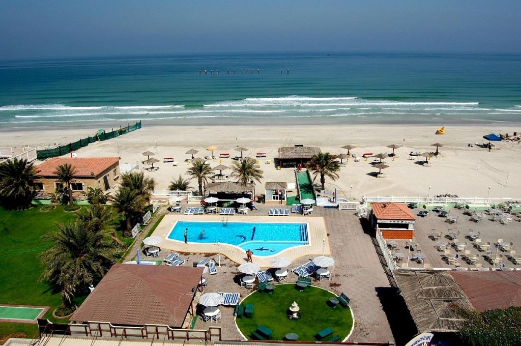 Отель Ajman Beach Hotel 3*, Аджман - фото 3