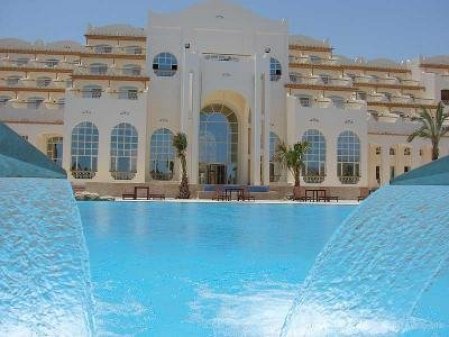 Отель Royal Lagoons Aqua Park Resort & Spa 5*, Хургада - фото 2