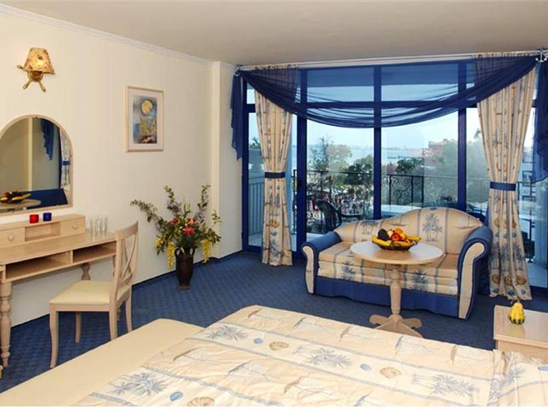 Chaika Beach Resort/arkadia 4* - смотреть фото 12 Отель Chaika Beach Resort/arkadia 4*, Солнечный Берег - фото 12