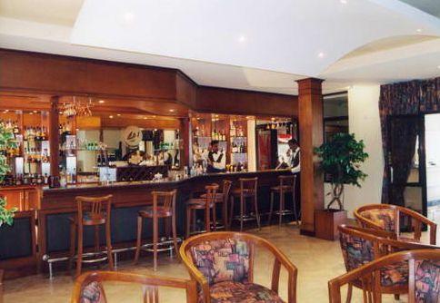 Отель Goldi Sands Hotel 3*, Негомбо - фото 14