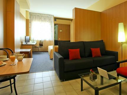 Bonanova Suite Aparthotel 3* - смотреть фото 9 Отель Bonanova Suite Aparthotel 3*, Барселона - фото 9