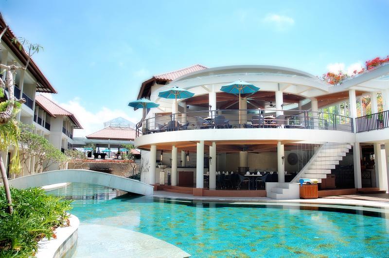 Отель Ramada Resort Camakila 4*, Кута & Легиан - фото 1