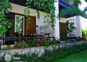 Отель Ammon Garden – подобрать тур Горящие туры в отель Ammon Garden 3*, Кассандра, Сингапур