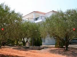 Отель Kahlenberg Studios – подобрать тур Горящие туры в отель Kahlenberg Studios 2*, Кассандра, Сингапур