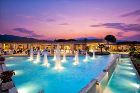 Отель Poseidon Palace – подобрать тур Горящие туры в отель Poseidon Palace 4*, Пиерия, Сингапур