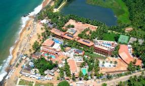 Горящие туры в отель Uday Samudra Leisure Beach Hotel 3*, Керала, 
